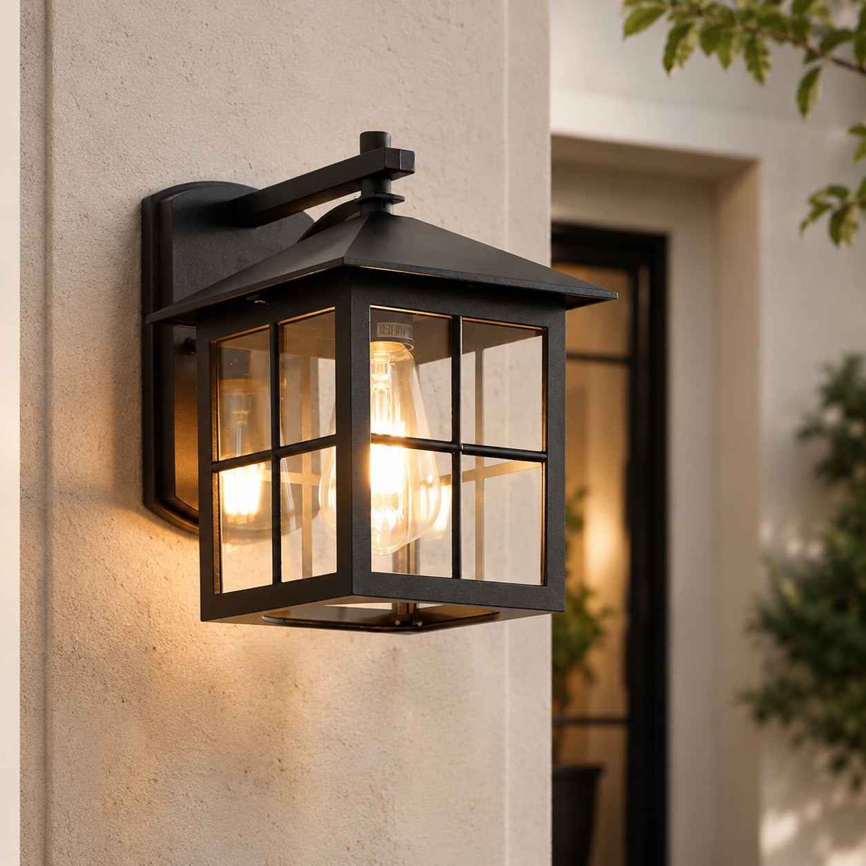 Classic Outdoor Wall Light Aluminum Sconce with Glass Shade IP65 Protection for Exterior Use