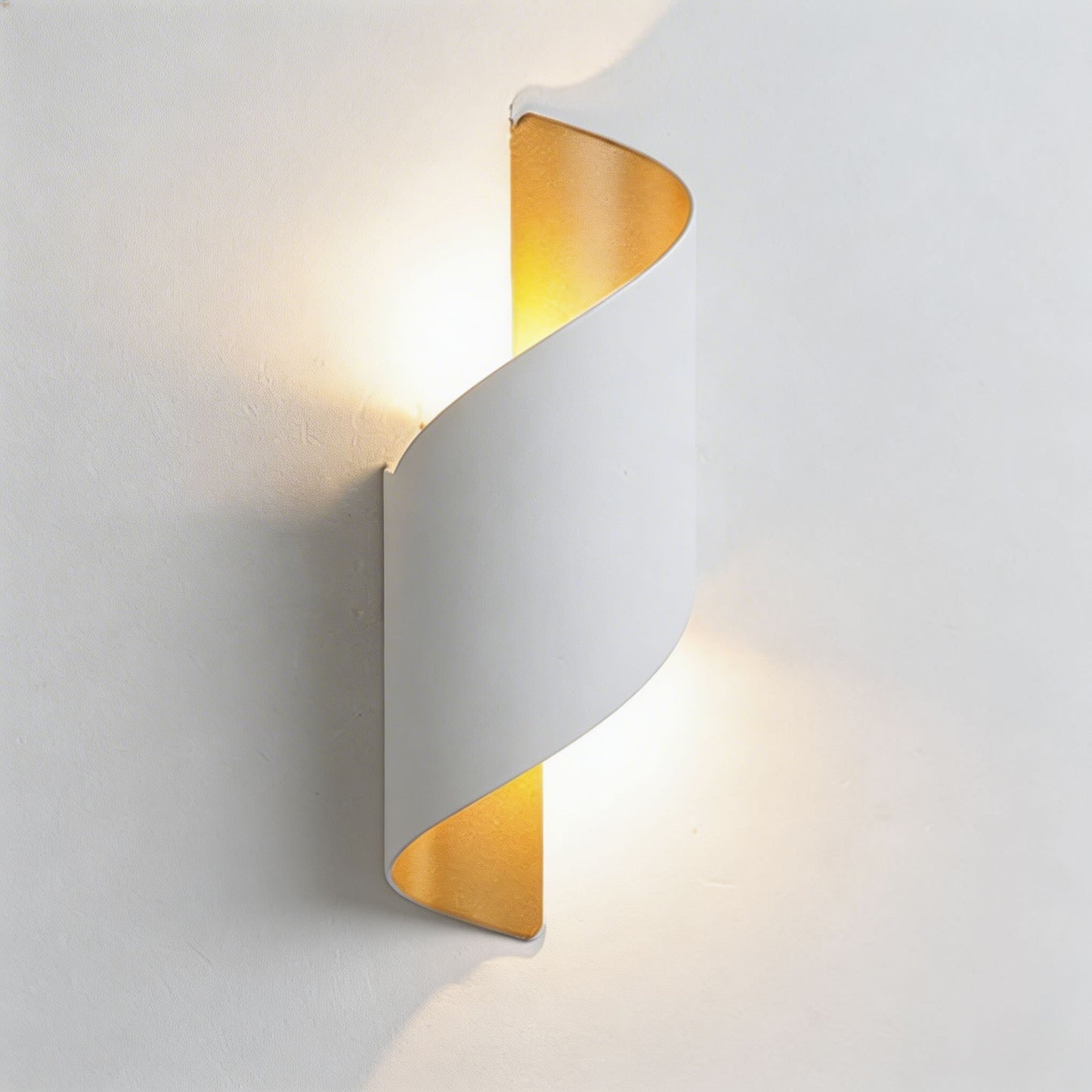 Modern Outdoor Wall Light Dual-Sided LED Waterproof Aluminum Sconce with Acrylic Shade